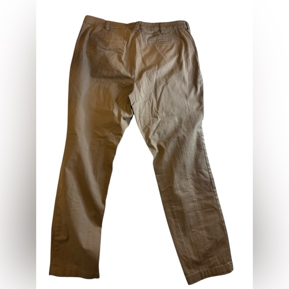 Duluth Trading Co Women\'s Tan Workday Chino Slim Leg Pants 18 x 31